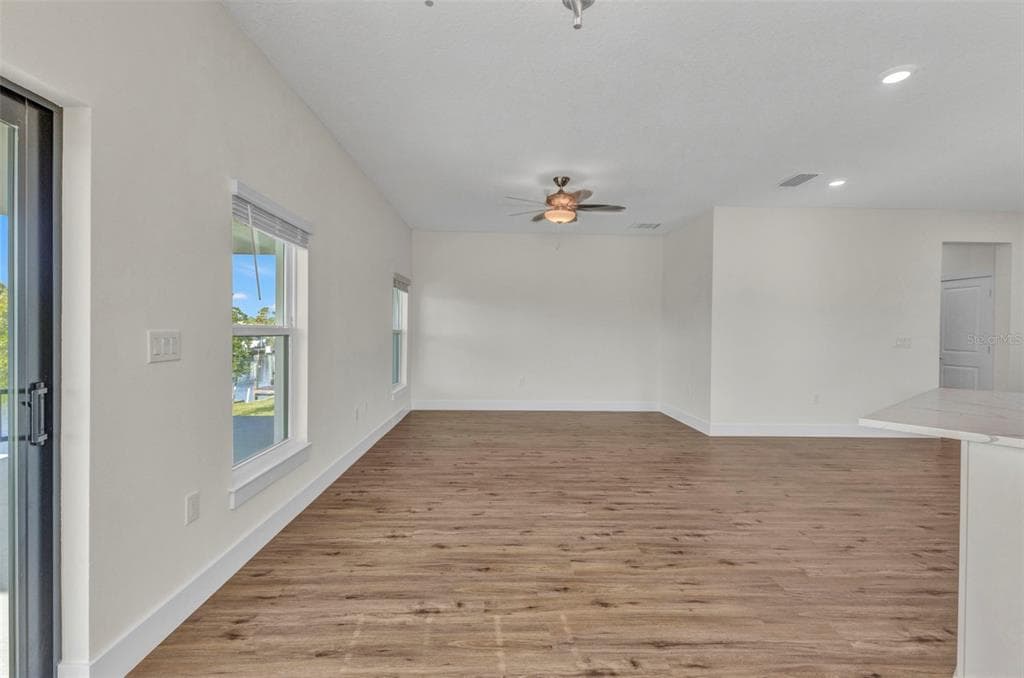 2385 PAPPAS TERRACE photo 19