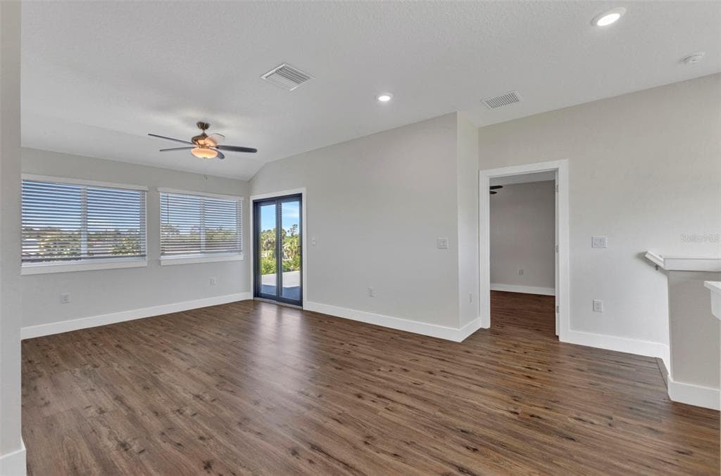 14150 OSTROM AVENUE photo 25