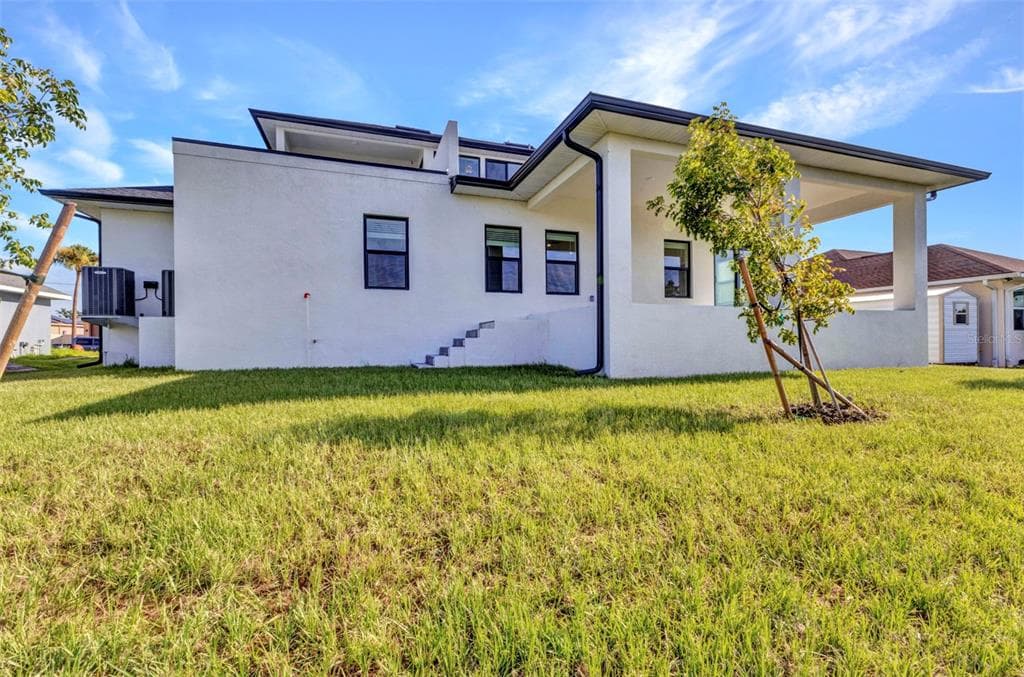 14150 OSTROM AVENUE photo 21