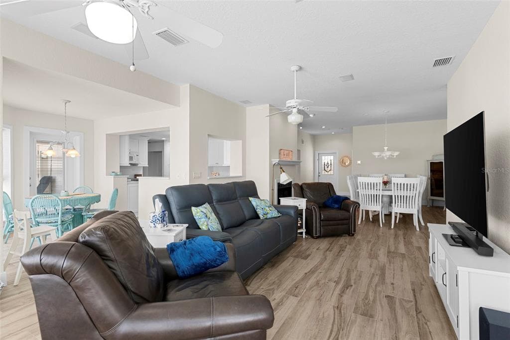 11445 9TH STREET E photo 18