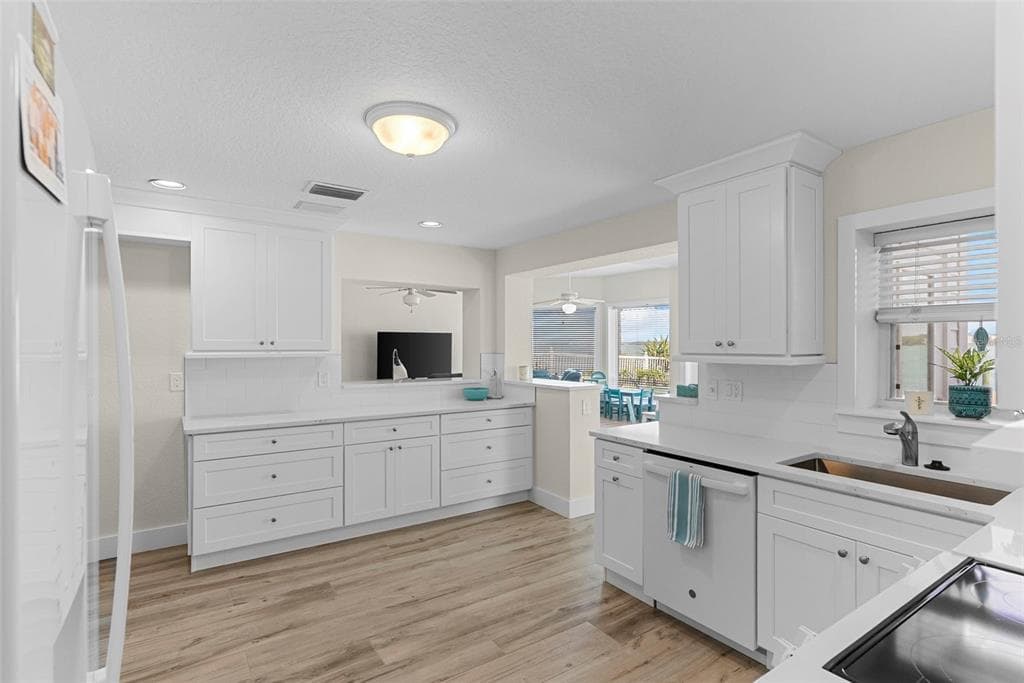 11445 9TH STREET E photo 21