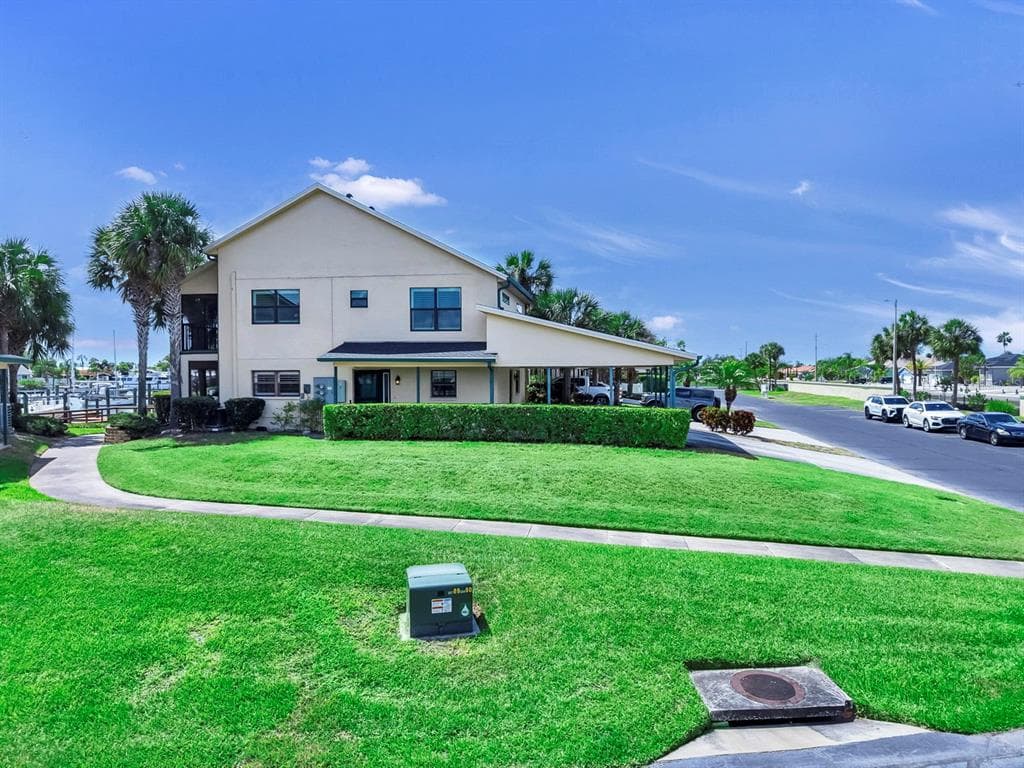 626 YARDARM DRIVE 13 photo 7