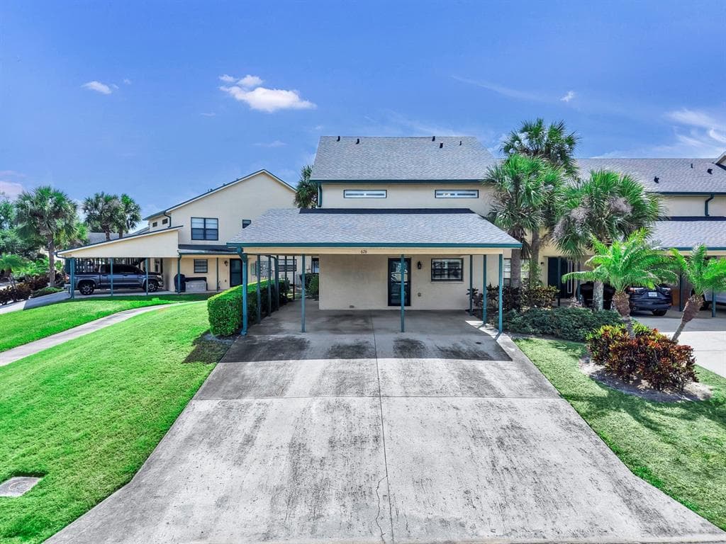 626 YARDARM DRIVE 13 photo 3