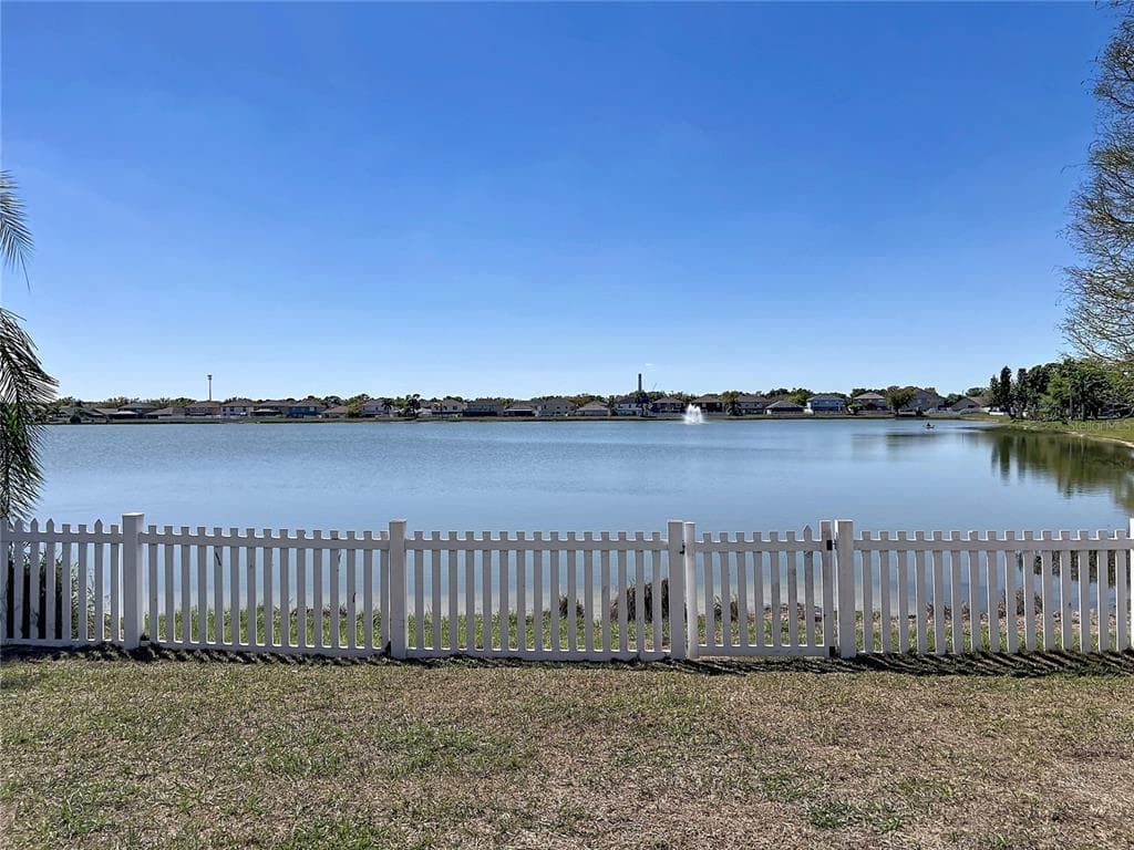 12803 LAKE VISTA DRIVE photo 5
