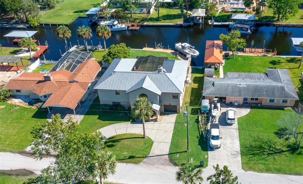 2050 NW 18TH STREET photo 15
