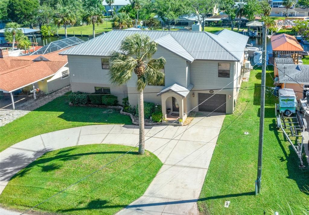 2050 NW 18TH STREET photo 4