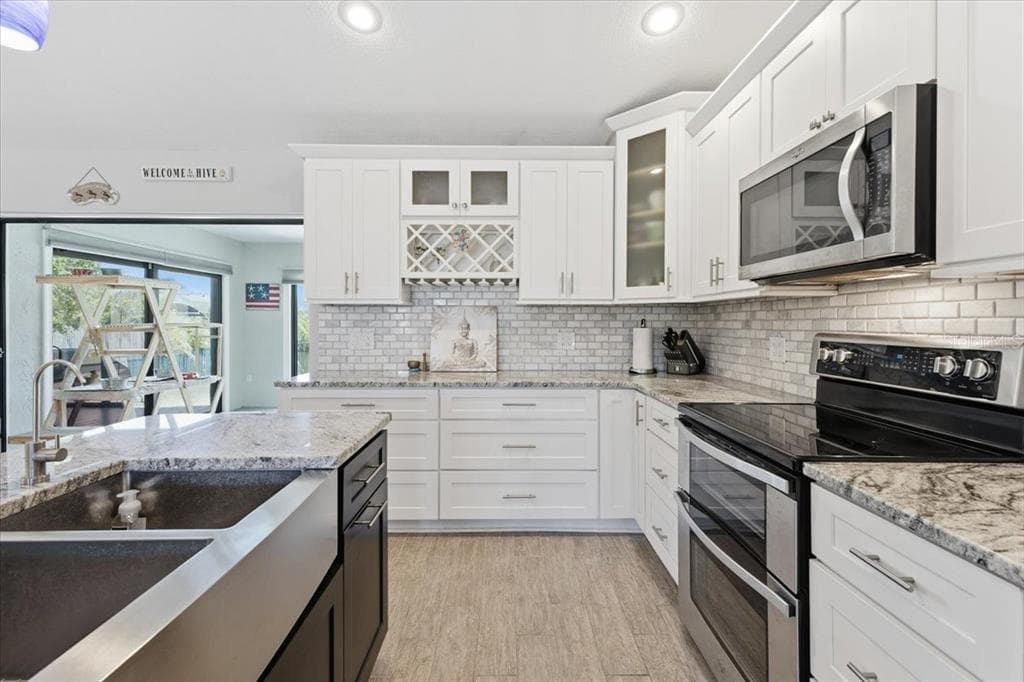 2394 PAPPAS TERRACE photo 16