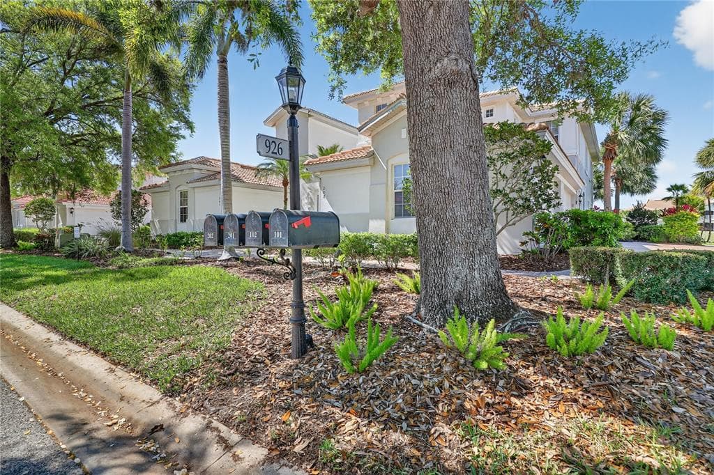926 RIVER BASIN COURT 101 photo 2