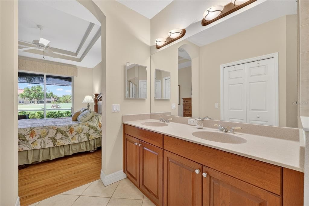 926 RIVER BASIN COURT 101 photo 11