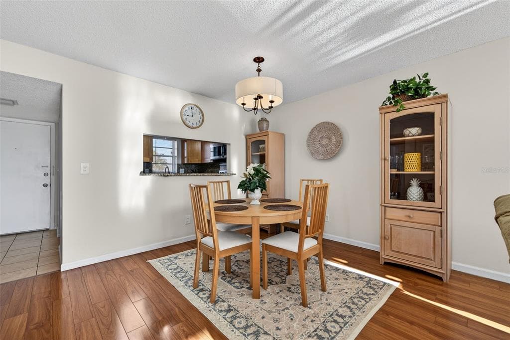 7625 SUN ISLAND DRIVE S 207 photo 10