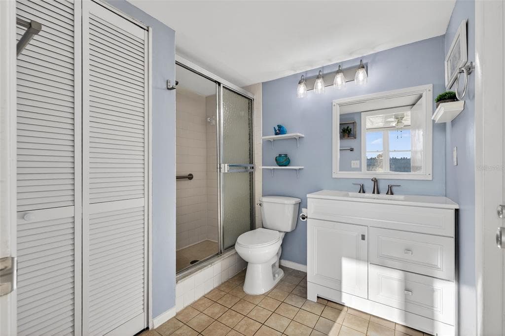 7625 SUN ISLAND DRIVE S 207 photo 18