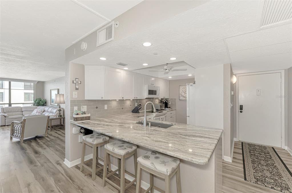 631 ALHAMBRA ROAD 1004 photo 12