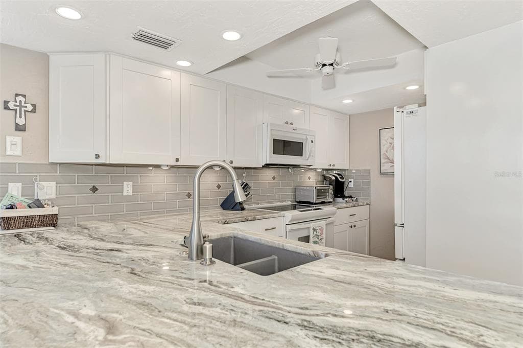 631 ALHAMBRA ROAD 1004 photo 15