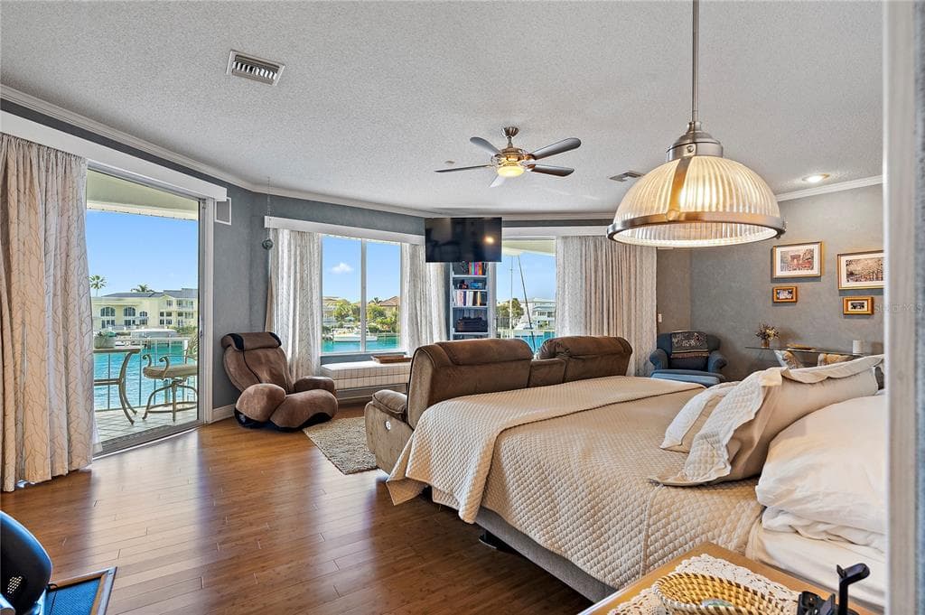 830 PINELLAS BAYWAY S photo 23
