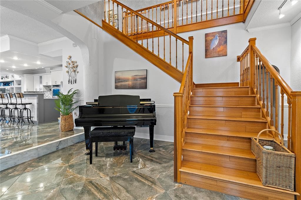 830 PINELLAS BAYWAY S 5