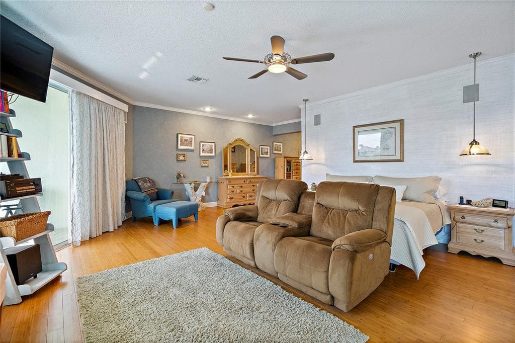 830 PINELLAS BAYWAY S photo 24