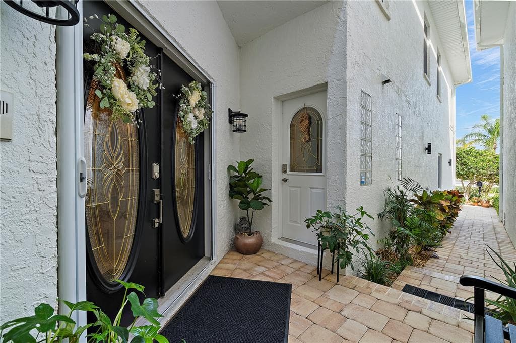830 PINELLAS BAYWAY S 4