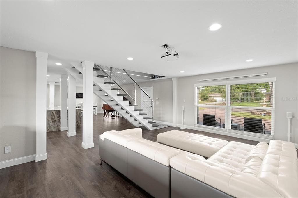 10525 HOMESTEAD DRIVE photo 12