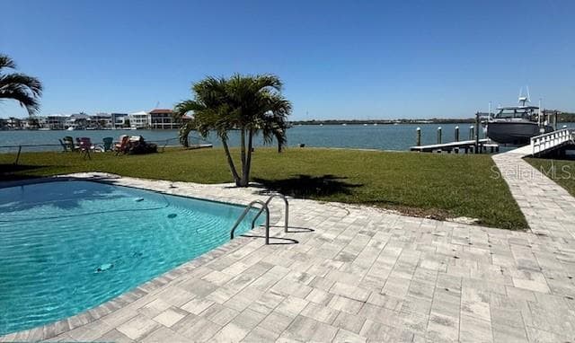 584 CRYSTAL DRIVE photo 5