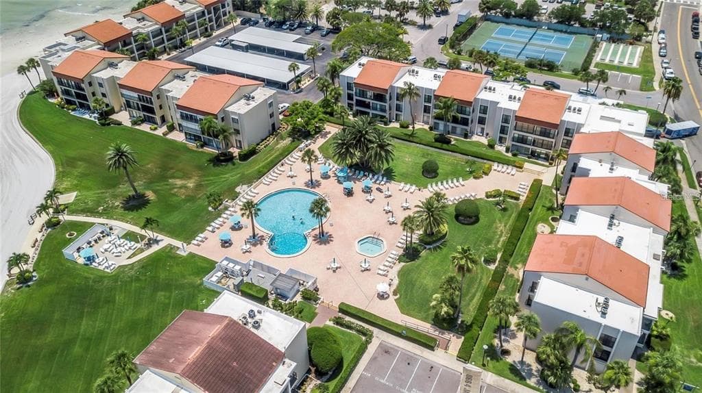 895 S GULFVIEW BOULEVARD 303 photo 4