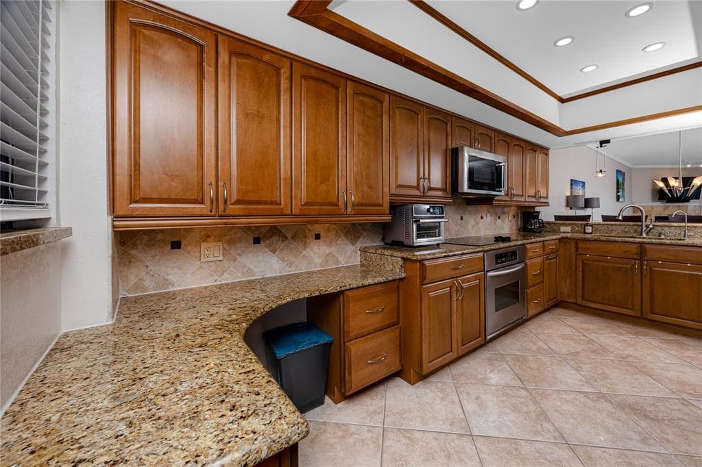 363 PINELLAS BAYWAY S 48 photo 17