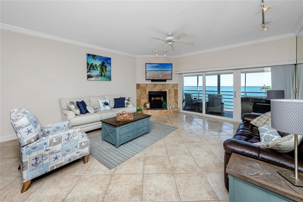 363 PINELLAS BAYWAY S 48 photo 8