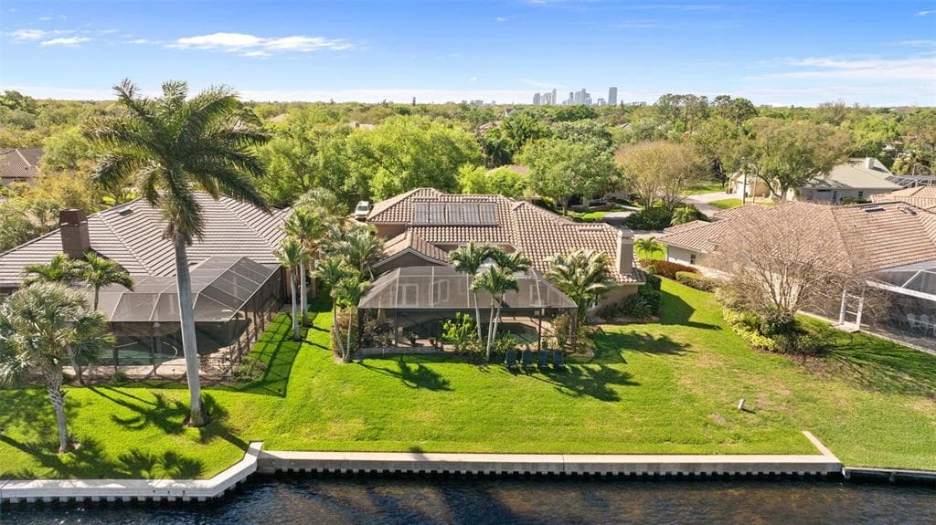 4731 COCONUT PALM CIRCLE NE photo 2