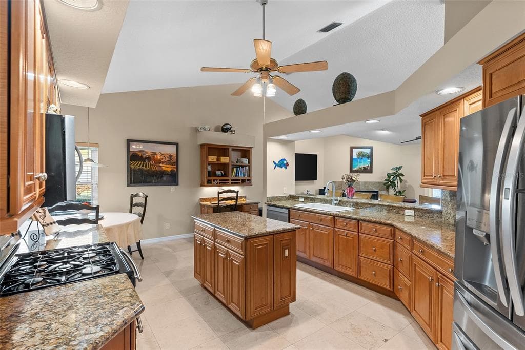 4731 COCONUT PALM CIRCLE NE photo 14