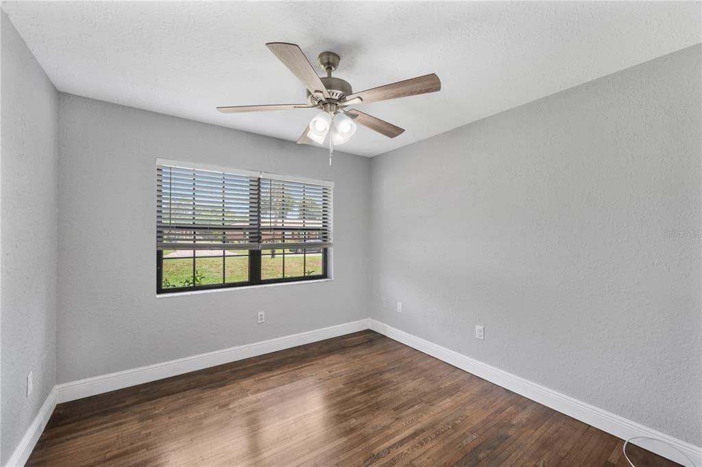 510 WINDERMERE DRIVE photo 17