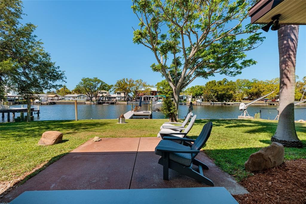 9298 SUN ISLE DRIVE NE photo 12
