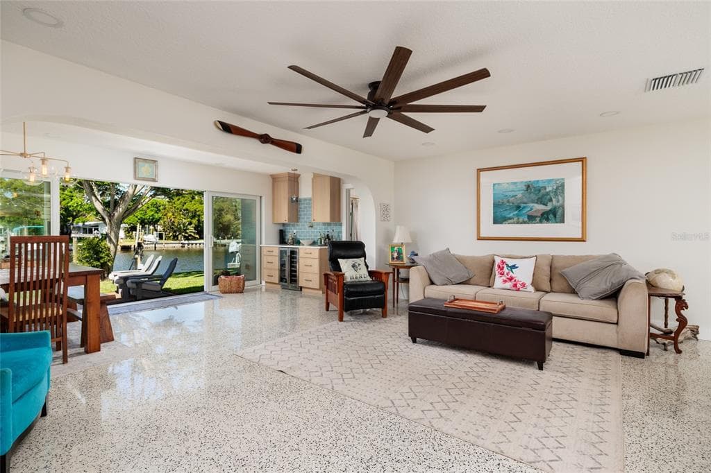 9298 SUN ISLE DRIVE NE photo 8
