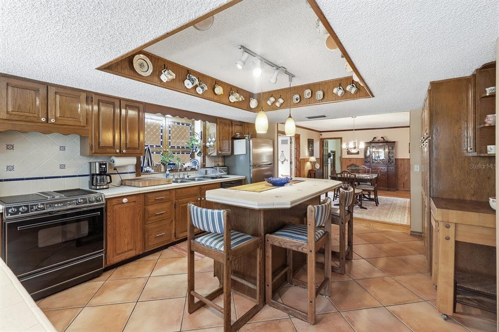 6491 SPRUCE CREEK ROAD photo 12