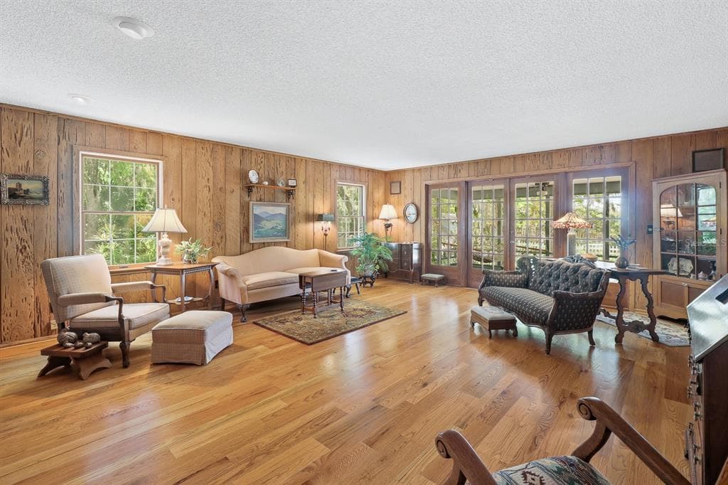 6491 SPRUCE CREEK ROAD photo 8