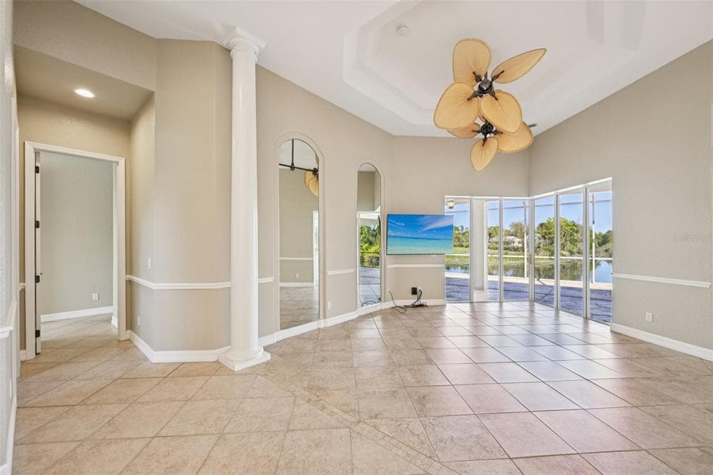 2160 W HILLSBOROUGH BOULEVARD photo 10