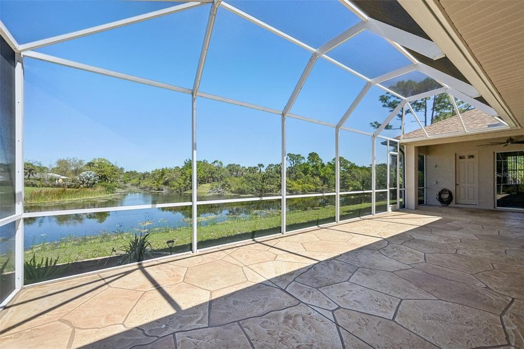 2160 W HILLSBOROUGH BOULEVARD photo 4