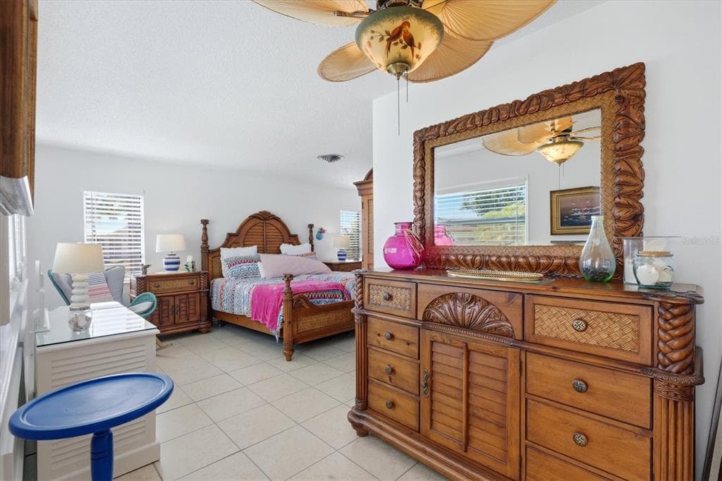 1052 KANT STREET photo 23
