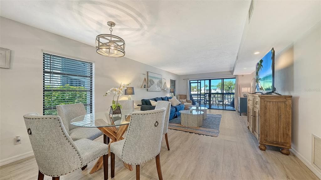 1249 DOCKSIDE PLACE 110 photo 6