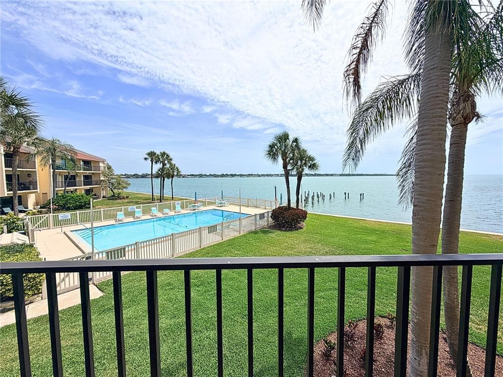 7520 SUNSHINE SKYWAY LANE S T18 photo 14