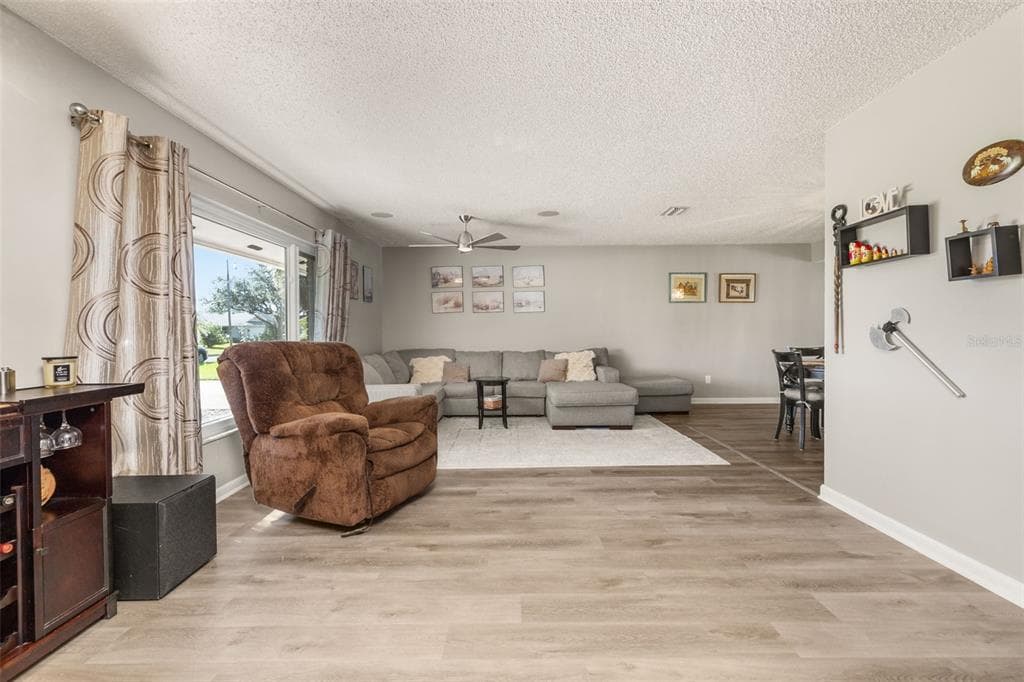 2 CLAYMONT COURT S photo 9