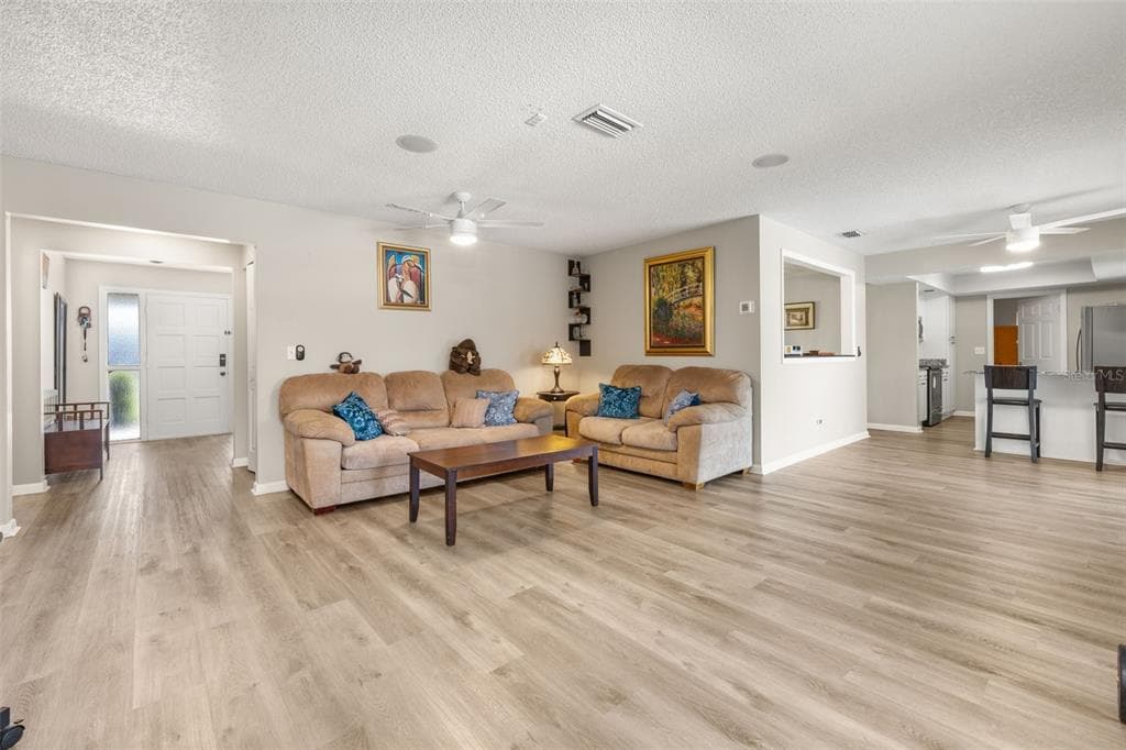 2 CLAYMONT COURT S photo 15