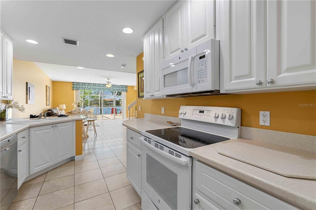 1430 BURGOS DRIVE photo 13