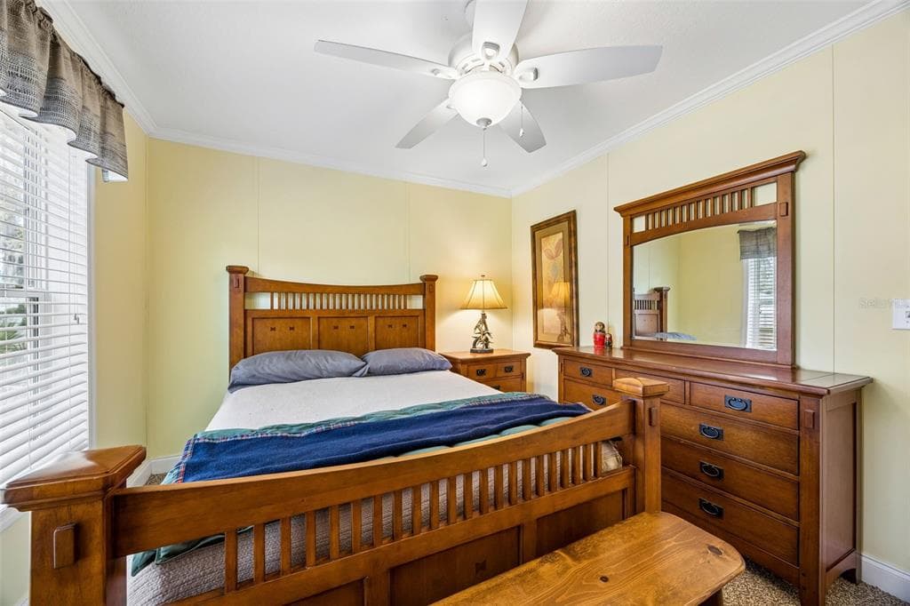 108 SANDRA LANE photo 23