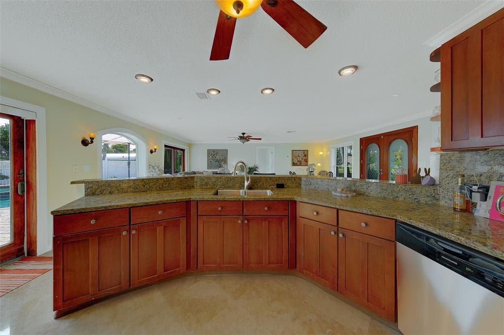 2017 COVE DRIVE photo 17