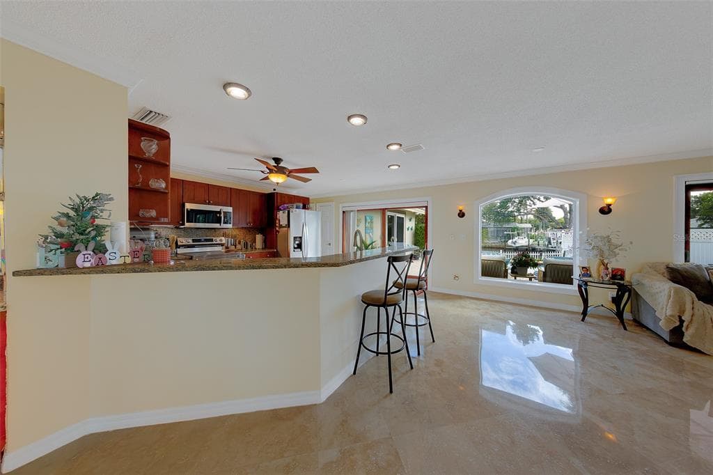 2017 COVE DRIVE photo 16