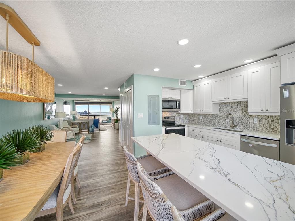 450 GULFVIEW BOULEVARD S 1708 photo 7