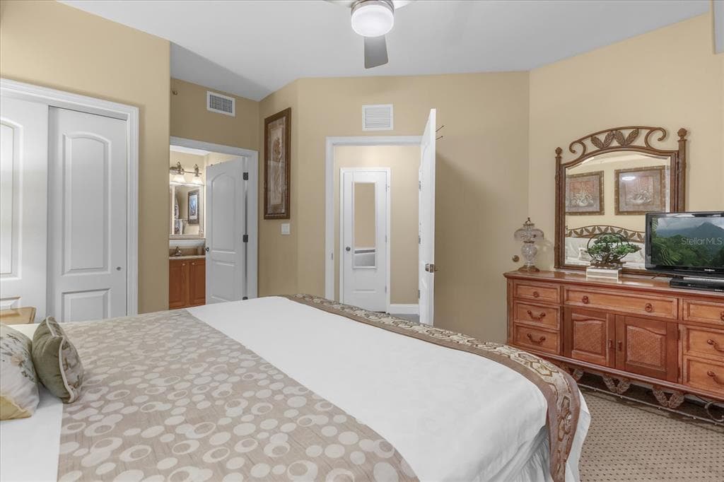 13427 BLUE HERON BEACH DRIVE 402 photo 16