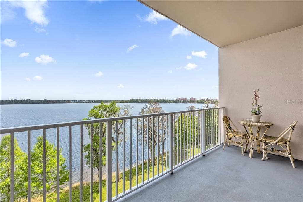 13427 BLUE HERON BEACH DRIVE 402 photo 24