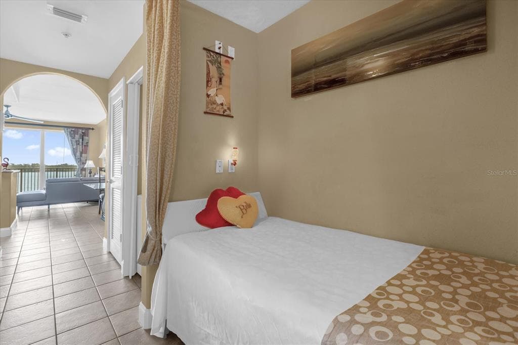 13427 BLUE HERON BEACH DRIVE 402 photo 19