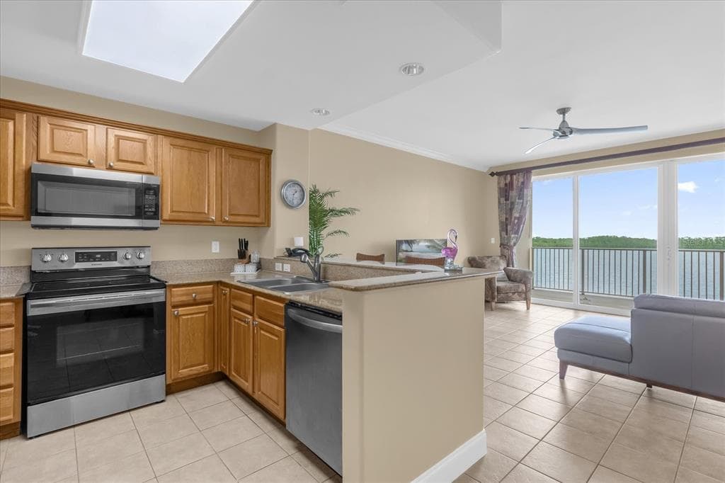 13427 BLUE HERON BEACH DRIVE 402 photo 8
