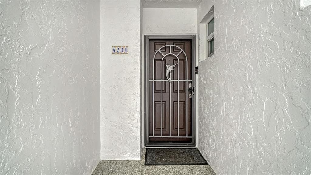 605 SUTTON PLACE 201 photo 6